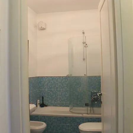 House With Pool Near 5 Terre E Carrara